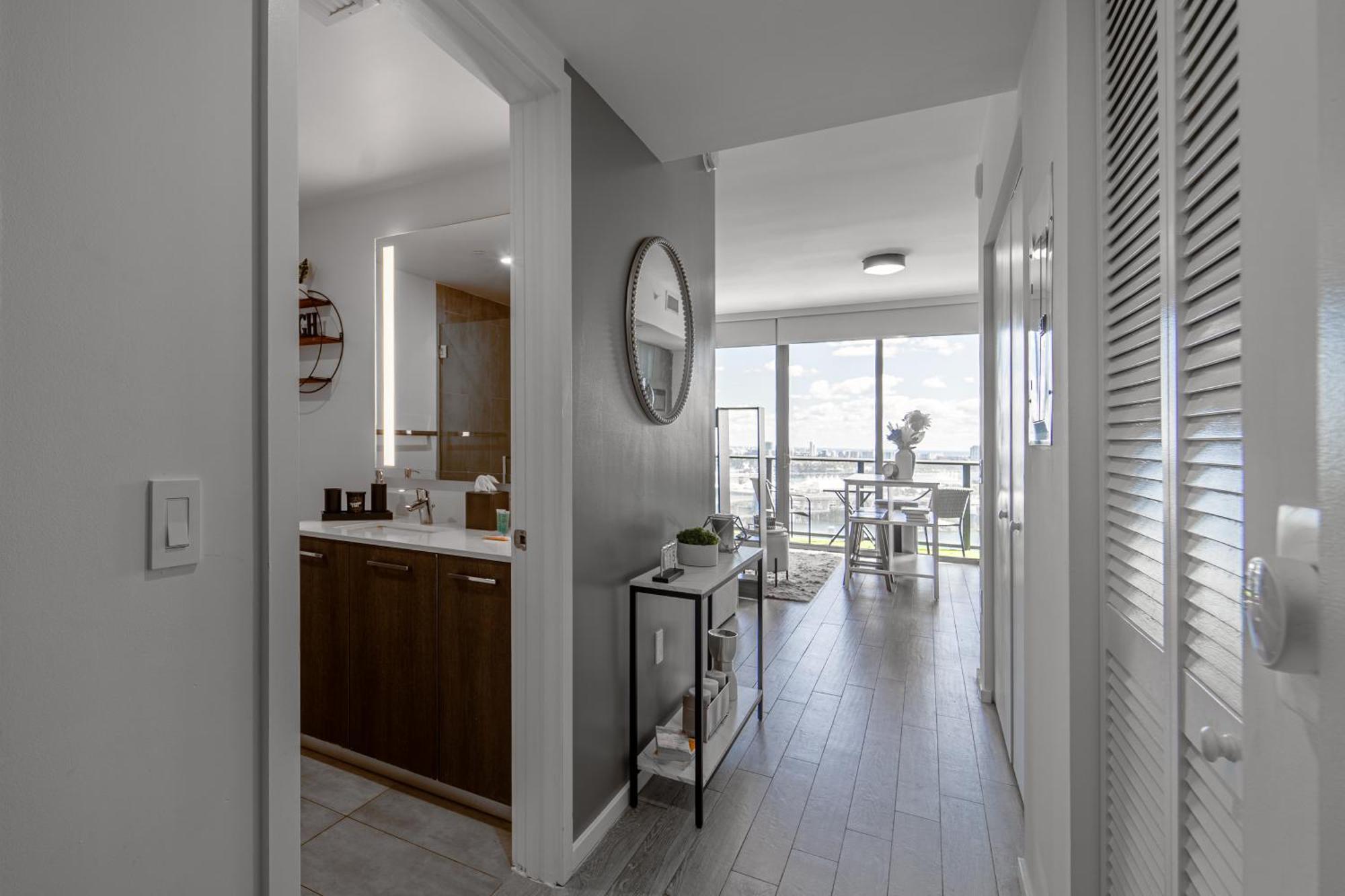 Tr Miami 2 Bedroom, 1 Bedroom, And Studio Condos With Balconies 外观 照片