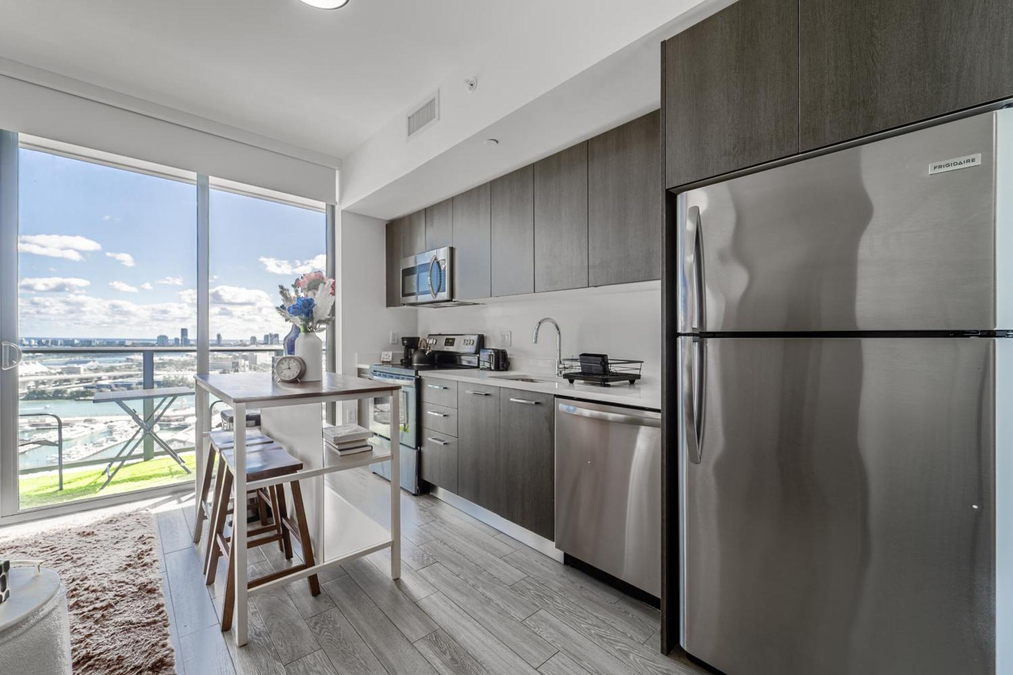 Tr Miami 2 Bedroom, 1 Bedroom, And Studio Condos With Balconies 外观 照片