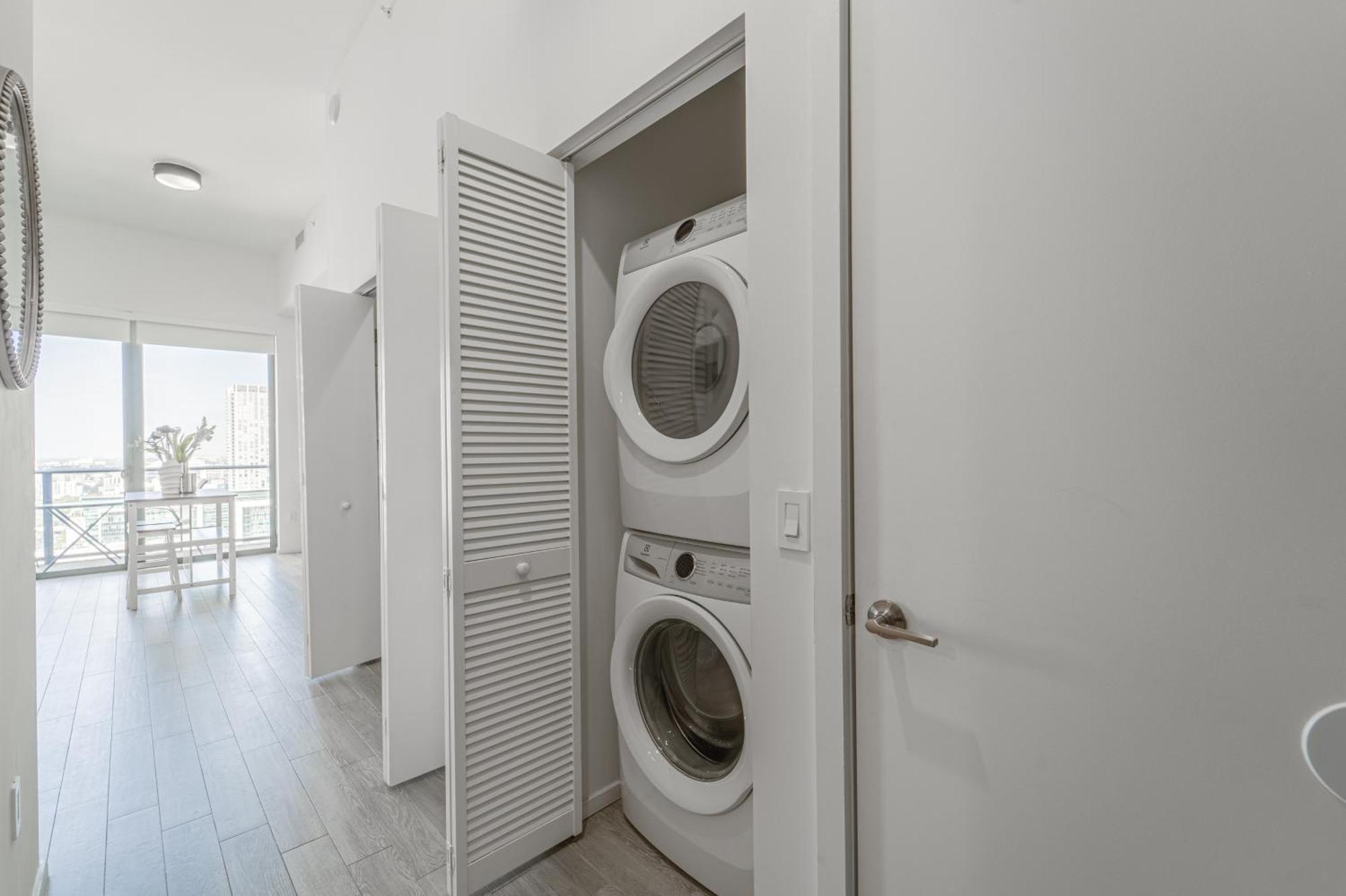 Tr Miami 2 Bedroom, 1 Bedroom, And Studio Condos With Balconies 外观 照片